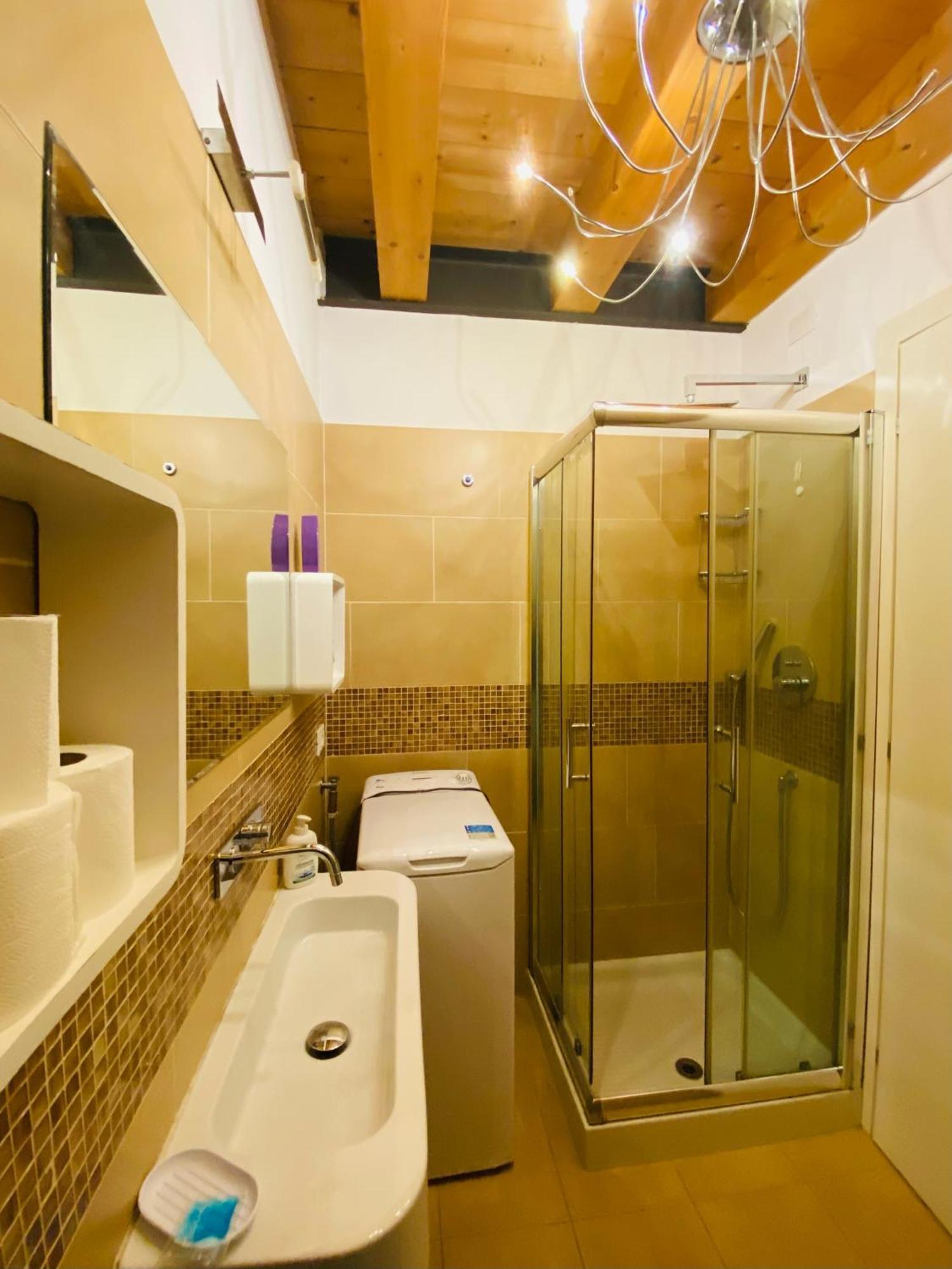 Central Luxury Garden Guest House เมสเตร ภายนอก รูปภาพ
