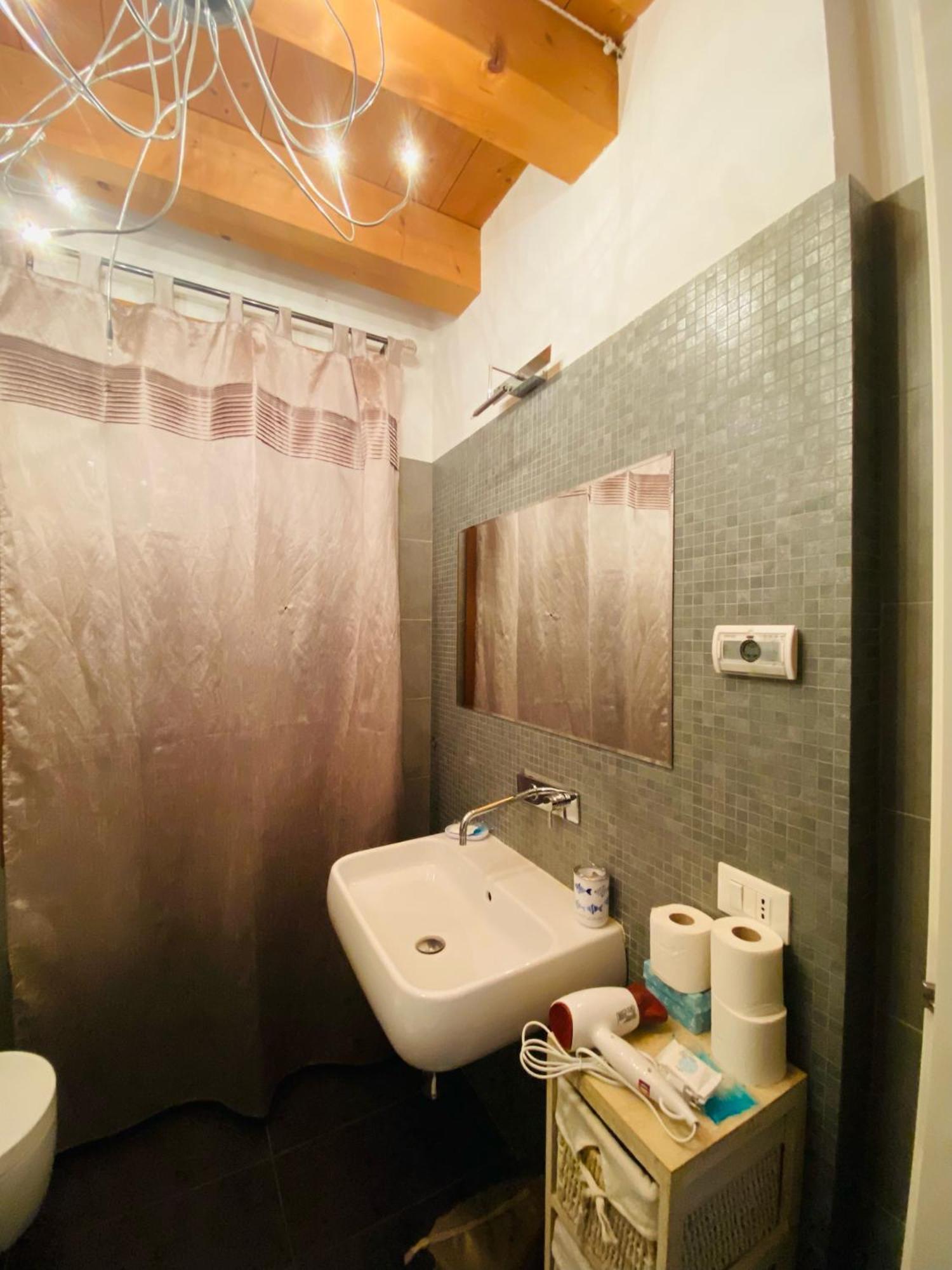 Central Luxury Garden Guest House เมสเตร ภายนอก รูปภาพ